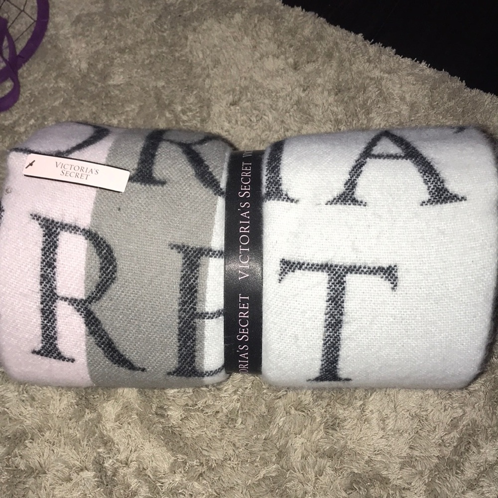 VS throw blanket. BRAND NEW